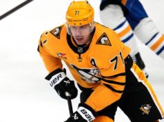 Evgeni Malkin suspendido 5 juegos por atacar a Rasmus Dahlin