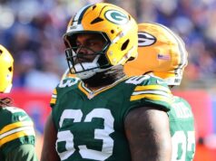 Fuente: El ex-Packers LT Rasheed Walker acepta unirse a Panthers