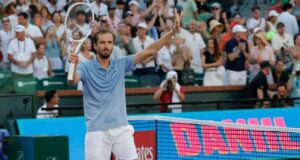 Daniil Medvedev le propina a Carlos Alcaraz la primera derrota del 26 en Indian Wells