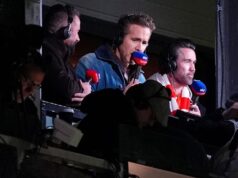 Ryan Reynolds y Rob Mac comentan el partido de Wrexham contra Swansea