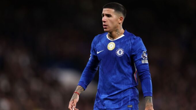 Rumores de traspasos, noticias: Chelsea quiere renovar a Fernández en medio del interés del PSG y el Madrid