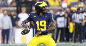 Kyle Whittingham de Michigan busca desarrollar a Bryce Underwood