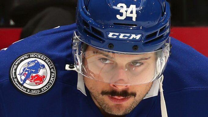 Auston Matthews de Maple Leafs (cirugía del ligamento colateral medial) enfrenta 12 semanas de recuperación