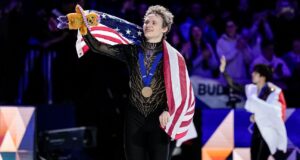 Ilia Malinin gana el tercer título mundial consecutivo de patinaje artístico