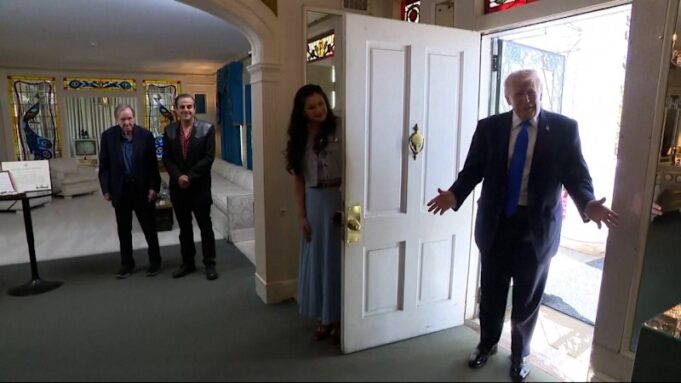 Trump recorre Graceland de Elvis Presley