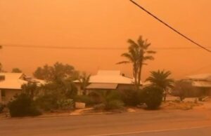 El ciclón Narelle pasa por Carnarvon como tormenta de categoría tres