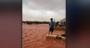 El ciclón Narelle arrasa la costa de WA al tocar tierra en un tercer estado