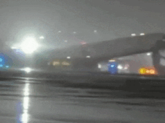 Piloto y copiloto mueren después de que un avión chocara contra un vehículo terrestre en el aeropuerto LaGuardia de Nueva York