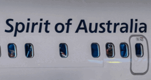 Un misil Tomahawk estadounidense ataca una escuela de niñas iraníes en un nuevo video; El equipo de fútbol femenino de Irán ofrece asilo en Australia; Trump amenaza a Irán por el cierre del estrecho de Ormuz a los petroleros