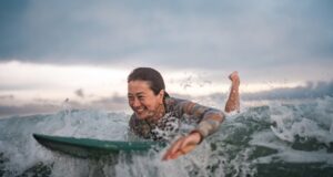 ¿Cuánto ejercicio deben hacer las mujeres de mediana edad para reducir a la mitad su riesgo de muerte?