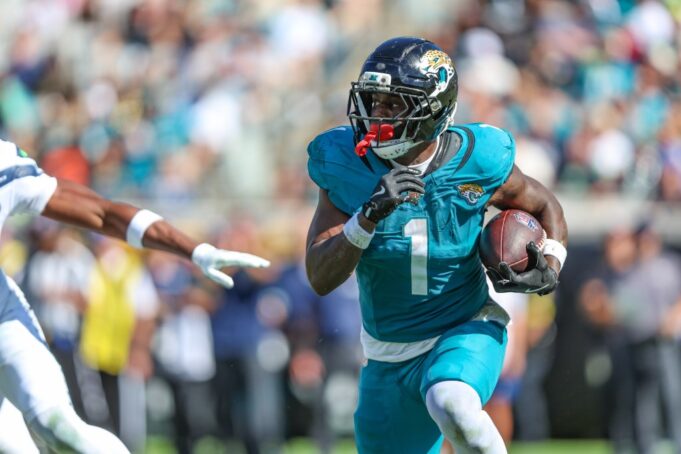Se necesita un gran swing por parte de los Broncos. Es hora de apostar por Travis Etienne