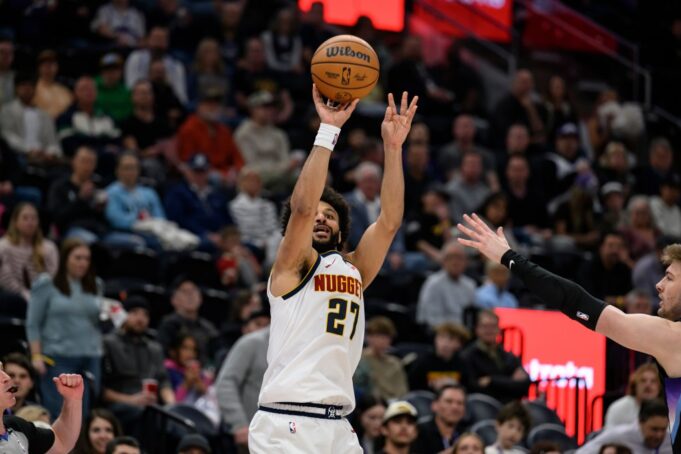 45 de Jamal Murray, Jokic bloquea a Keyonte George para salvar a los Nuggets en Utah