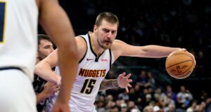 ¿Nikola Jokic está demasiado concentrado en recibir faltas? David Adelman lo defiende