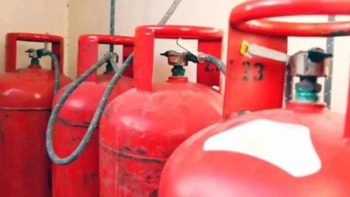 Crisis del GLP: 10 arrestados en Hyderabad por comercializar cilindros de GLP en negro