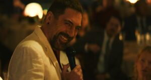 Javier Bardem persigue a Amy Adams