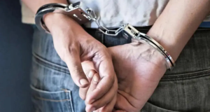 Maharashtra: Un hombre detenido por matar a un amigo tras una pelea en Palghar