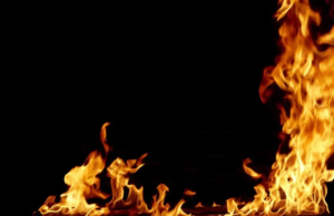 Thane: Dos autos estacionados se incendian en Ghodbunder Road, sin heridos