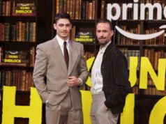 Las estrellas de ‘Young Sherlock’ Hero Fiennes Tiffin y Joseph Fiennes resuelven el caso sobre grandes spoilers y química real