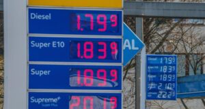 Los precios de la energía aumentan a medida que las interrupciones y los cierres de los buques cisterna sacuden el suministro