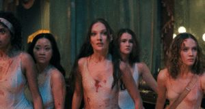 Los malos de la bailarina giran y cortan la garganta