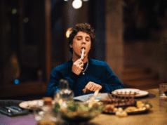 Tráiler de ‘Rosebush Pruning’: Conoce el delicioso y tóxico drama familiar de Karim Aïnouz