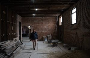 El edificio 2100 Larimer muestra un gran progreso después de años de desocupación