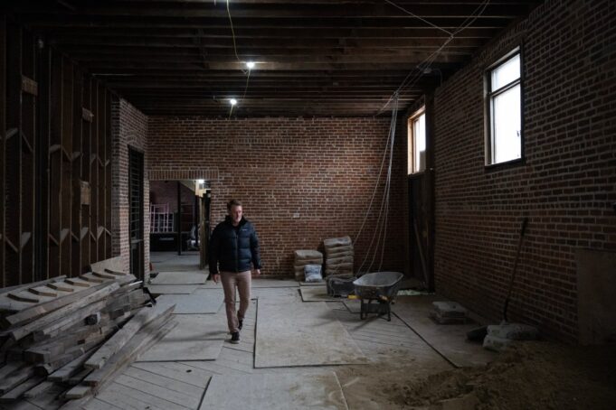 El edificio 2100 Larimer muestra un gran progreso después de años de desocupación
