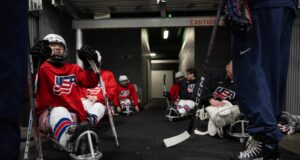 Conozca a los atletas de Colorado que lideran el hockey sobre trineo del equipo de EE. UU. en los Juegos Paralímpicos