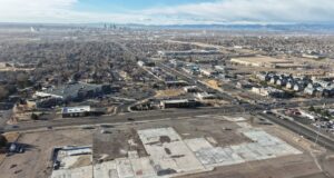 Thornton planea los próximos pasos en la limpieza y renovación del antiguo centro comercial