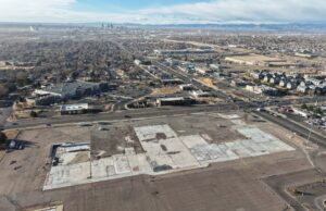 Thornton planea los próximos pasos en la limpieza y renovación del antiguo centro comercial