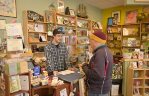 Las librerías ‘independientes’ de Denver avanzan a medida que la industria ve crecimiento