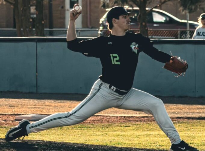 Cómo un lanzador universitario de Colorado llegó al Clásico Mundial de Béisbol