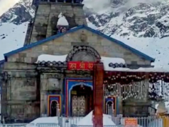 Fuertes nevadas cubren Kedarnath Dham bajo 3-4 pies de nieve espesa