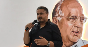El MLA del NCP (SP) Rohit Pawar presenta la solicitud de alta ante el Tribunal Especial