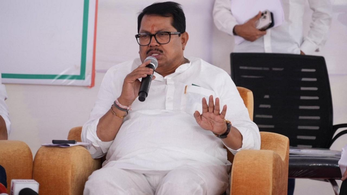 La renuncia de Rupali Chakankar no es suficiente, investiguen al ‘pez gordo’: Vijay Wadettiwar