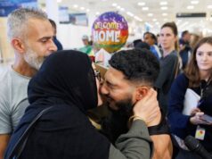 El primer vuelo australiano de repatriación llega al aeropuerto de Sídney