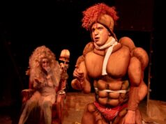 Año del Gallo a las cuarenta y cinco abajo; Mary Motorhead/Trade en el Malthouse Theatre