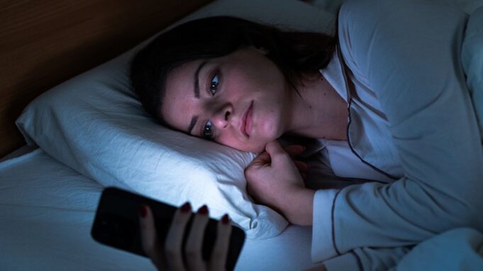 Cinco cosas que puedes probar la próxima vez que te levantes a las 3 a.m.