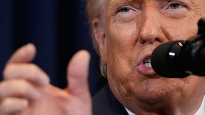 Donald Trump dice que el conflicto terminará “muy pronto” pero amenaza con bombardeos más duros