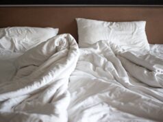 Problemas comunes y consejos de expertos para parejas que comparten cama