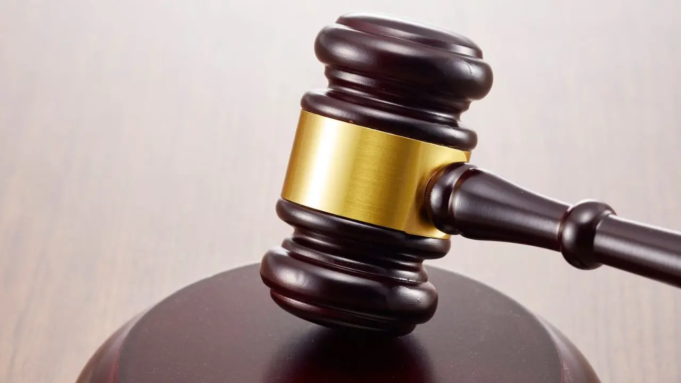 El tribunal de Thane otorga 64,75 lakh de rupias a la familia del empresario después del accidente de 2022