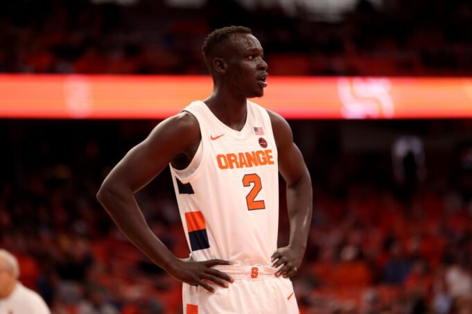 Exjugador de baloncesto de Syracuse detenido por ICE