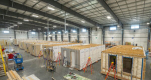 El constructor modular Fading West exige millones al desarrollador del proyecto Granby