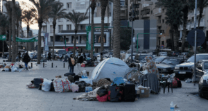 Etihad reanuda vuelos a Australia; La policía británica arresta a cuatro hombres bajo sospecha de espionaje iraní