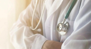 Dejar de tomar medicamentos preventivos en ancianos no está relacionado con la mortalidad y la hospitalización