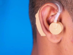 Médicos de Mumbai ayudan a un hombre sordo a oír nuevamente 7 años después de que los medicamentos cambiaran su vida