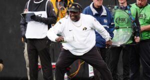 Warren Sapp, asistente de Colorado, dimite; Chris Marve ascendido a DC