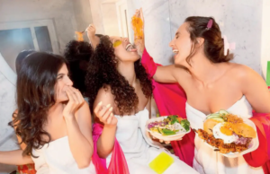 Esta marca de comida de la Generación Z en Mumbai atiende en voz alta a la persona hambrienta que llevas dentro