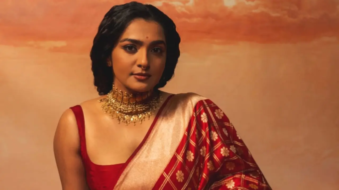 Parvathy Thiruvothu considera que trabajar con Hrithik Roshan es un “honor”