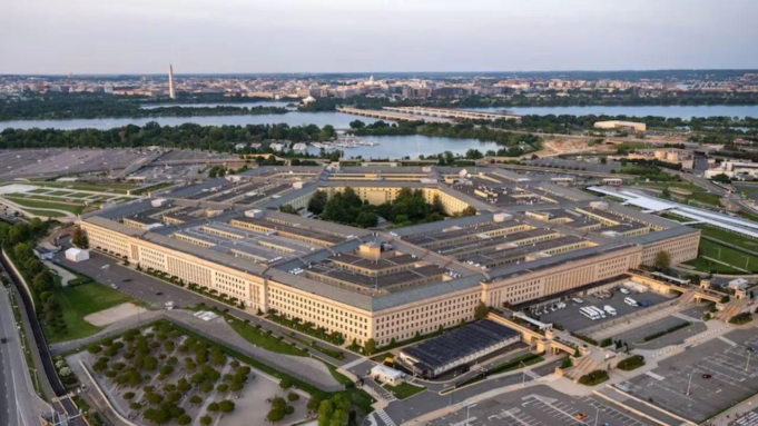 Legisladores estadounidenses destacan la inteligencia artificial, la cibernética y los sistemas autónomos como el futuro de la guerra